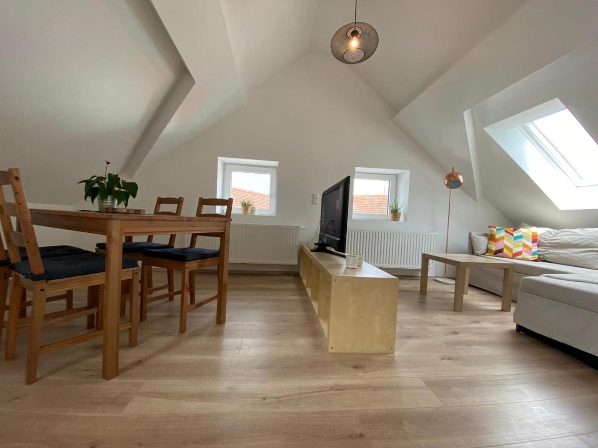 Helle 2 Zi. Wohnung Naehe Flughafen Muenchen Haimhausen  Extérieur photo